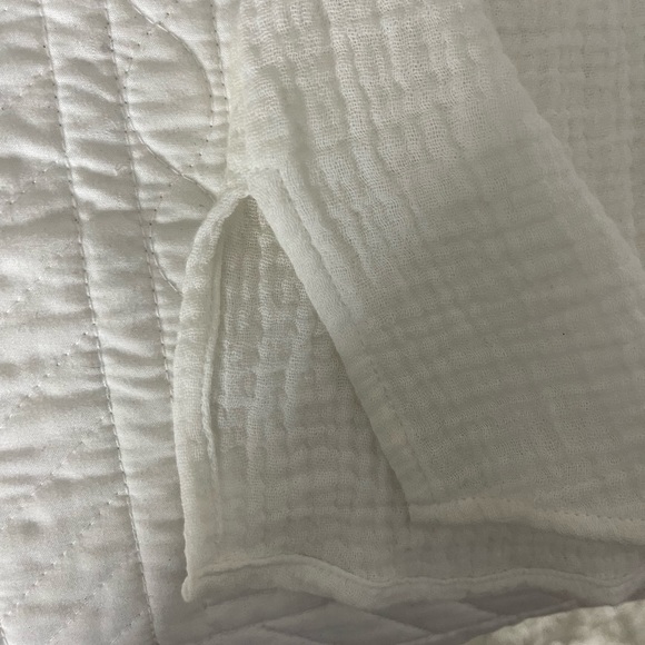 Boho style relaxed 100% cotton top, with silver thread detail. - Picture 6 of 9